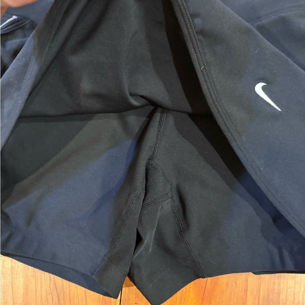 NWT Nike Women Running Skirt with Built In Shorts Skort Black Small - Picture 5 of 7